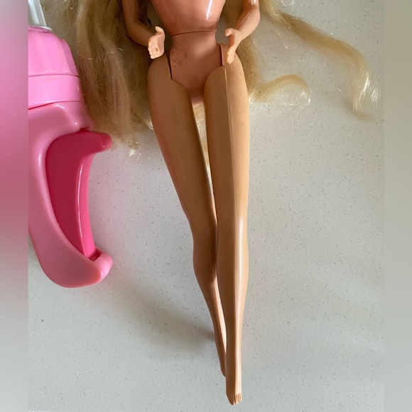 Vintage 1982 Twirly Curls Barbie #4097 + Twirling Tool Twirly Curler - Picture 3 of 7